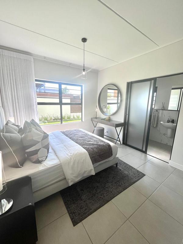 To Let 3 Bedroom Property for Rent in Somerset West Western Cape
